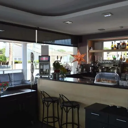 Hotel 170 2*