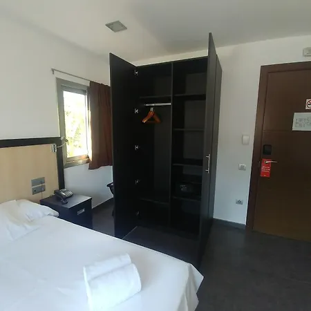 Szálloda 170 2*