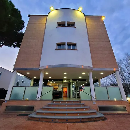 Hotel 170 2*
