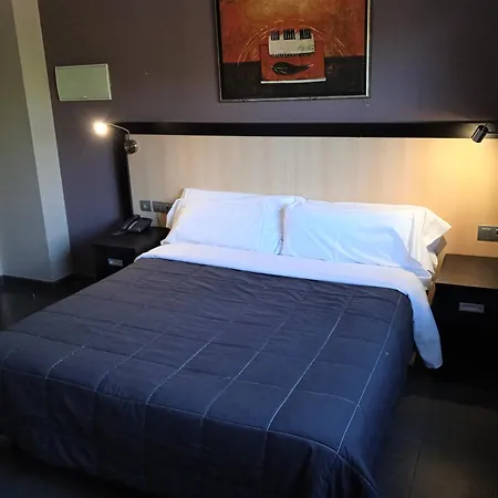 Hotel 170 2*