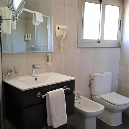 170 2* Castelldefels
