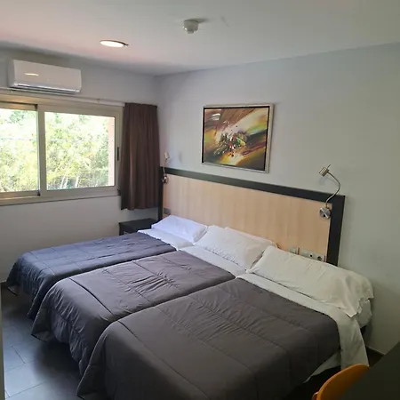 170 2* Castelldefels