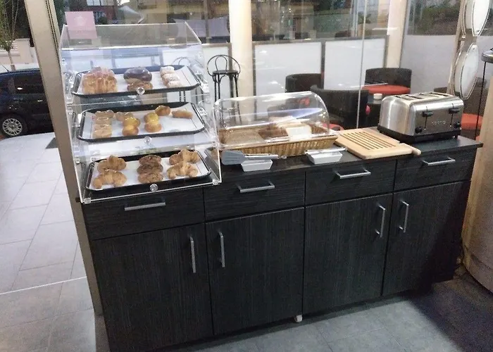 酒店 170 卡斯特尔德费尔斯